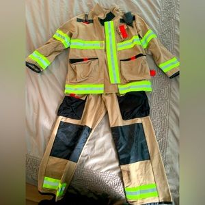 Hallowe’en Costume Size 7/8. Perfect condition.